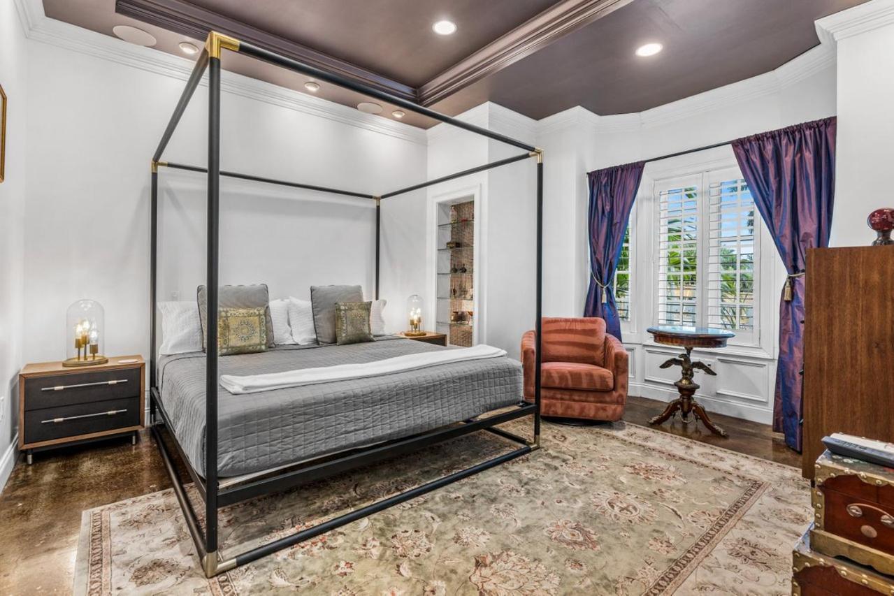 The Modern Castle Canal View Access Rooftop Living Greenhouse Vlllas Fort Lauderdale Exteriör bild