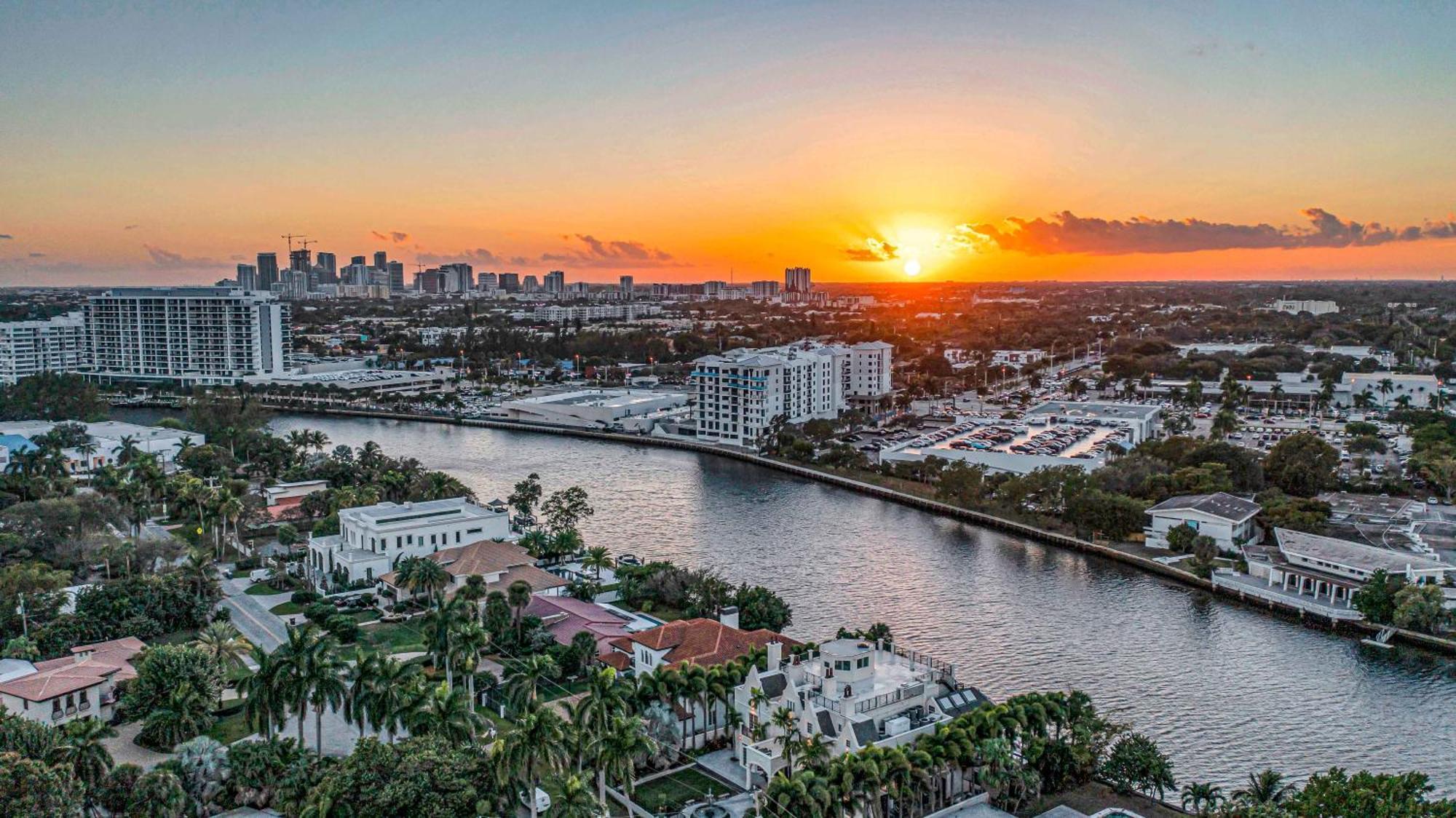 The Modern Castle Canal View Access Rooftop Living Greenhouse Vlllas Fort Lauderdale Exteriör bild