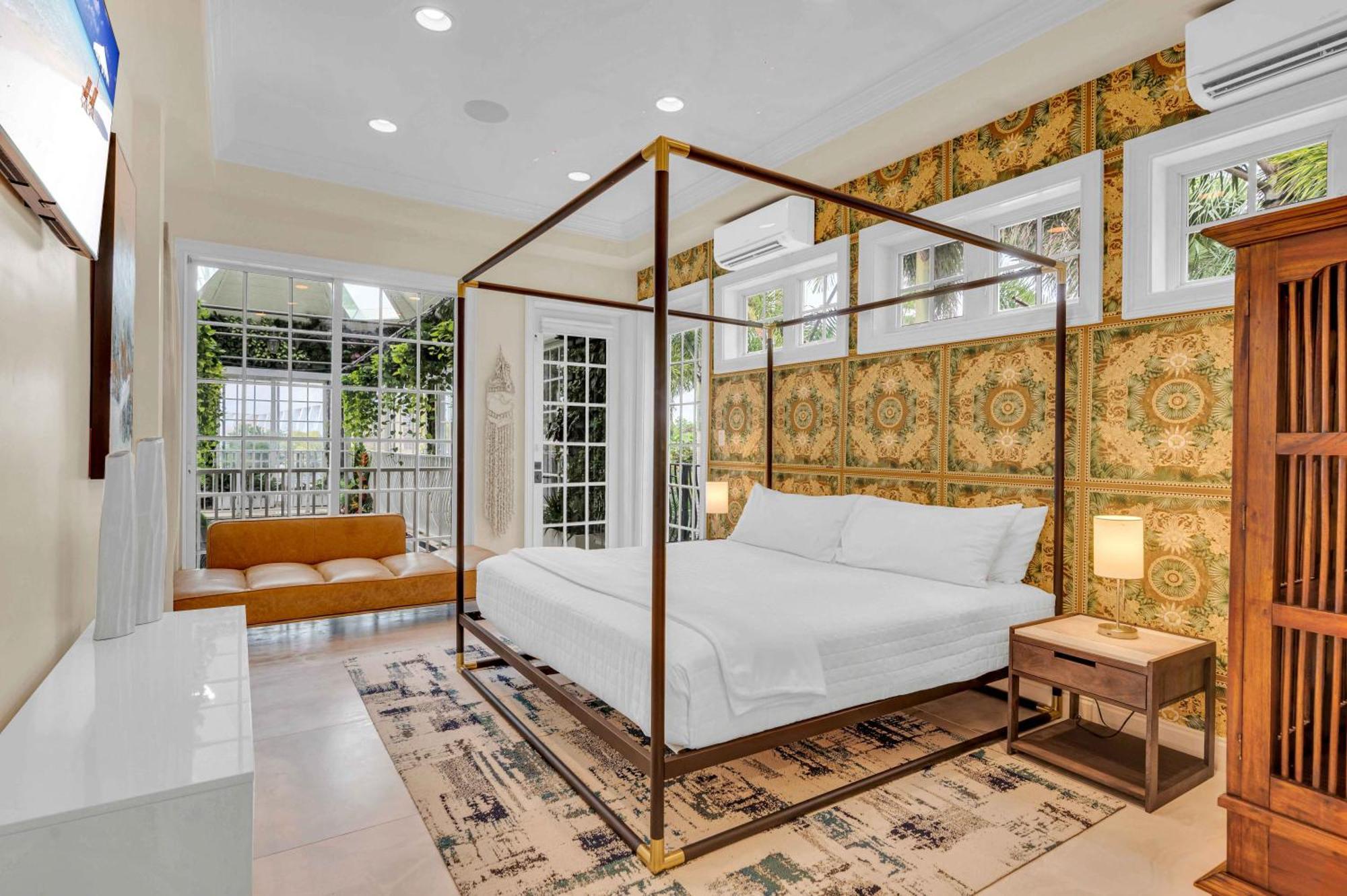 The Modern Castle Canal View Access Rooftop Living Greenhouse Vlllas Fort Lauderdale Exteriör bild