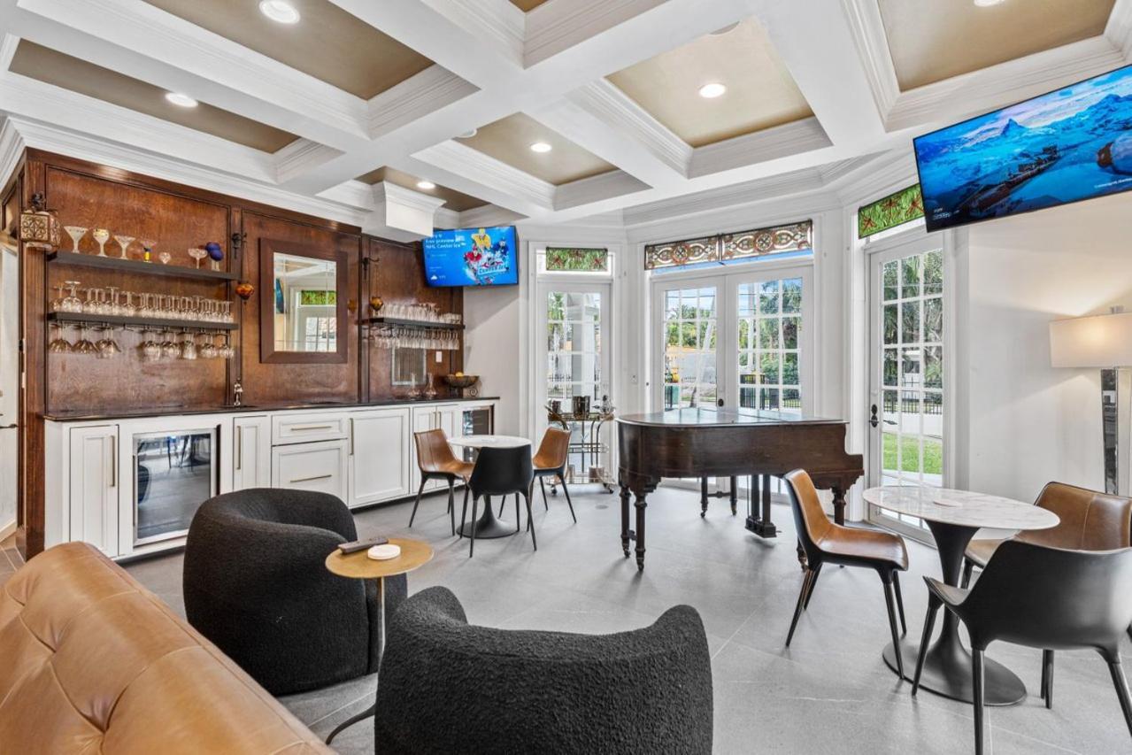 The Modern Castle Canal View Access Rooftop Living Greenhouse Vlllas Fort Lauderdale Exteriör bild