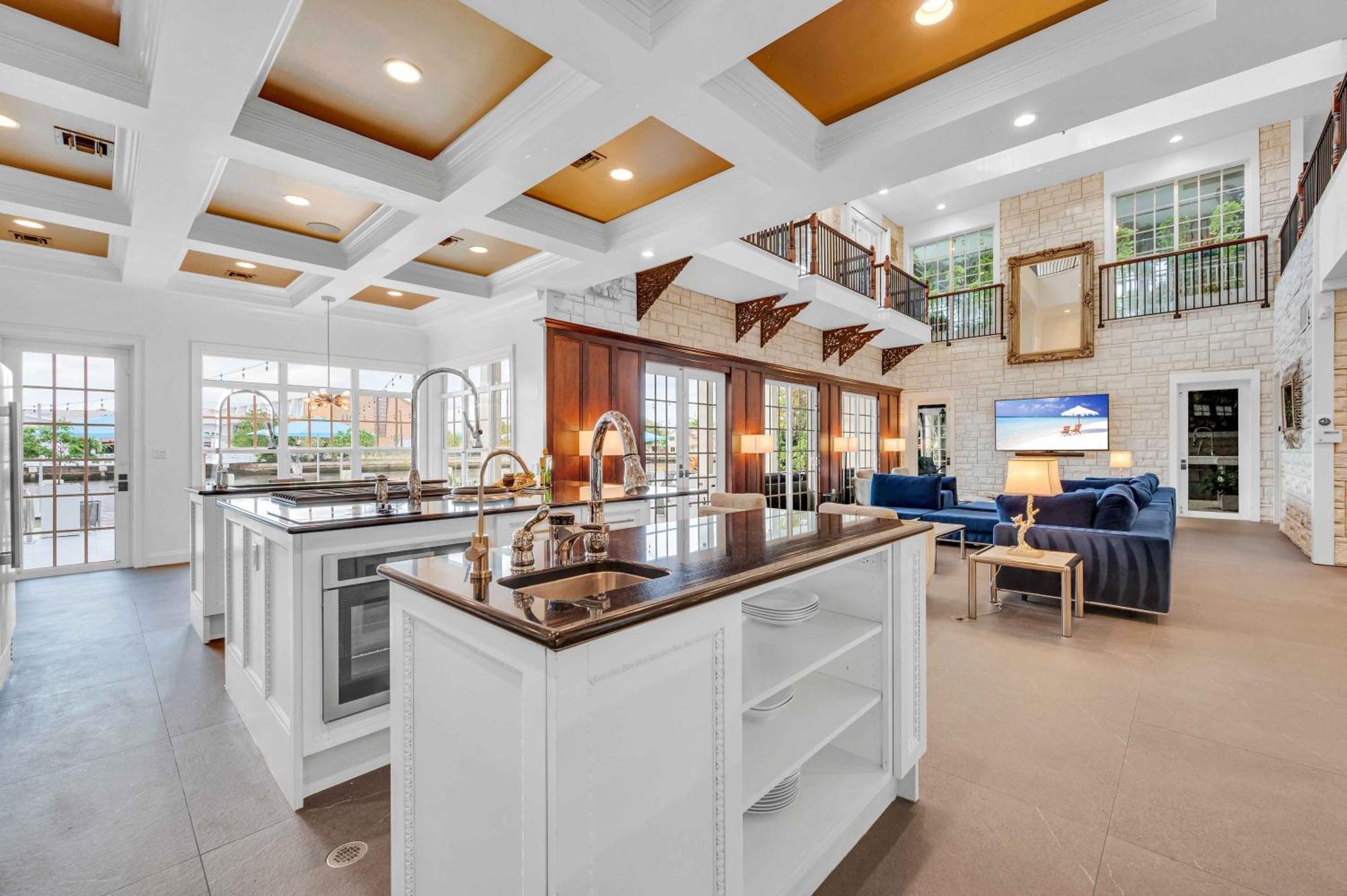 The Modern Castle Canal View Access Rooftop Living Greenhouse Vlllas Fort Lauderdale Exteriör bild